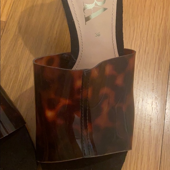 Heeled sandal - Picture 4 of 4